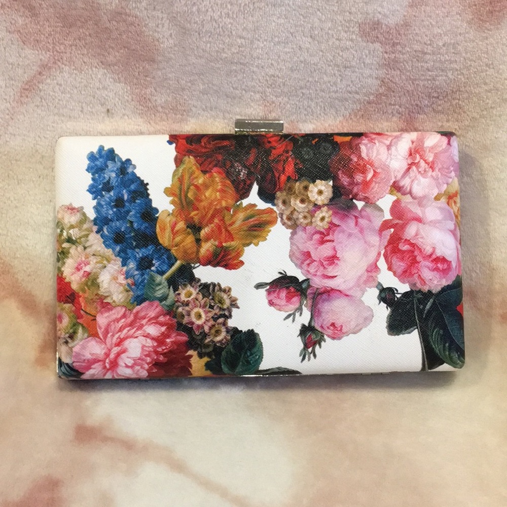 Sondra Roberts Floral Clutch Shoulder Handbag Resale 48” chain 5” x 8” bag